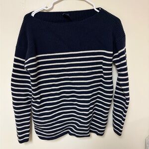 GAP Women's Striped Navy and White Sweater